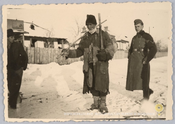 Targoviste, starszy mężczyzna i żołnierz WH